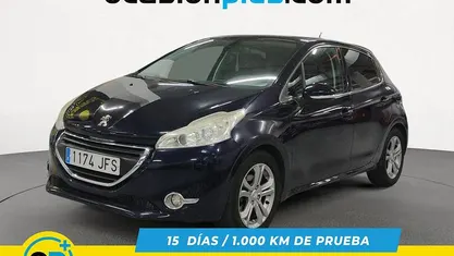 Azul Usado 2015 Peugeot 208 Allure Utilitario | 7650 € (Precio justo)