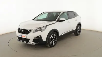 Usado Peugeot 3008 Allure 130 CV (95 kW) 2019 Blanco SUV