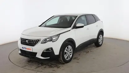 Usado Peugeot 3008 Active 130 CV (95 kW) 2020 Blanco SUV