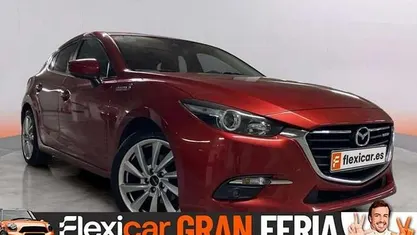 Usado Mazda 3 Style 105 CV (77 kW) 2017 Rojo Utilitario