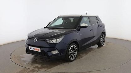 Usado SsangYong Tivoli Limited 115 CV (84 kW) 2017 Azul SUV
