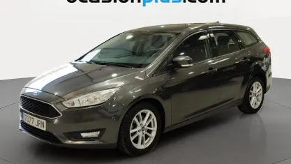 Usado Ford Focus Business Edition 120 CV (88 kW) 2016 Gris Monovolumen