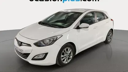 Blanco Usado 2014 Hyundai i30 Utilitario | 9890 € (Precio justo)