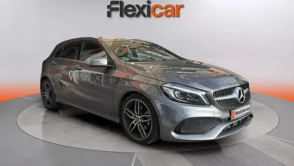 Usado Mercedes A200 AMG line 140 CV (102 kW) 2017 Berlina