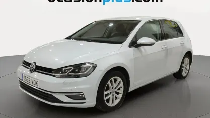 Usado VW Golf VII Advance 110 CV (80 kW) 2017 Gris plata Utilitario
