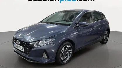 Usado Hyundai i20 100 CV (73 kW) 2022 Gris Utilitario