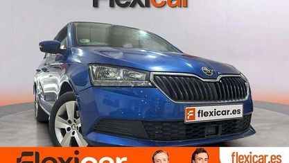 Usado Skoda Fabia Active 75 CV (55 kW) 2019 Azul Utilitario
