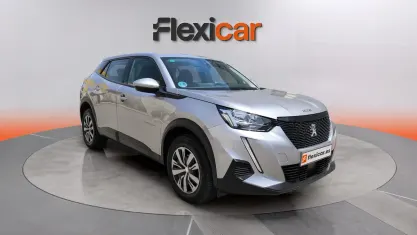 Usado Peugeot 2008 Active 110 CV (80 kW) 2022 Gris SUV