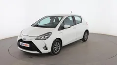 Blanco Usado 2019 Toyota Yaris Hybrid Active Utilitario | 15.399 € (Precio justo)
