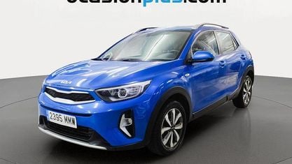 Begagnad Kia Stonic 84 HK (61 kW) 2024 Blå SUV