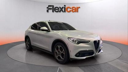 Usado Alfa Romeo Stelvio Sprint 190 CV (139 kW) 2022 Gris SUV