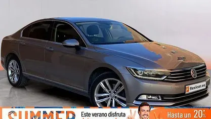 Usado VW Passat Advance 150 CV (110 kW) 2018 Gris Berlina