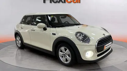 Usado Mini ONE 102 CV (75 kW) 2019 Blanco Utilitario