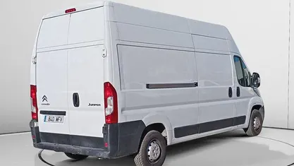 Begagnad Citroën Jumper 141 HK (103 kW) 2023 Vit Minibuss