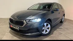 Gris Usado 2022 Skoda Octavia Ambition Familiar | 18.990 € (Precio justo)
