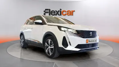Usado Peugeot 3008 Allure 131 CV (96 kW) 2021 Blanco SUV