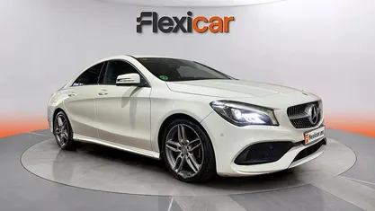 Usado Mercedes CLA200 136 CV (100 kW) 2017 Blanco Berlina