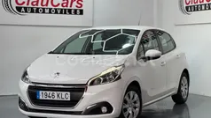 Usado 2018 Peugeot 208 Active Utilitario | 9500 € (Precio justo)