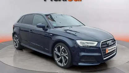 Usado Audi A3 Premium 150 CV (110 kW) 2019 Azul Berlina