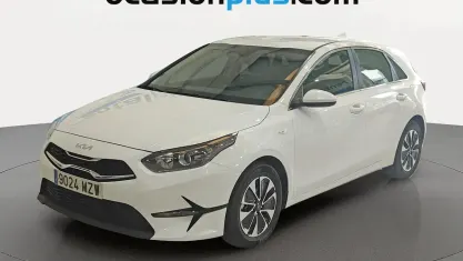 Usado Kia Ceed 100 CV (73 kW) 2025 Blanco Utilitario