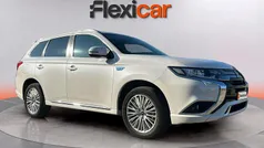 Blanco Usado 2019 Mitsubishi Outlander P-HEV Motion | 18.190 € (Precio justo)