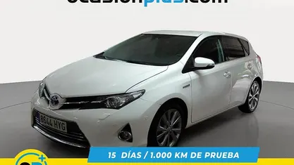 Blanco Usado 2014 Toyota Auris Hybrid Advance Utilitario | 12.790 € (Precio justo)