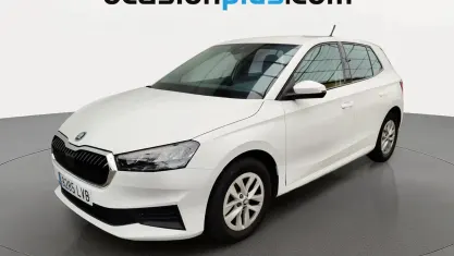 Usado Skoda Fabia Ambition 80 CV (58 kW) 2021 Blanco Utilitario