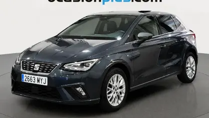 Usado Seat Ibiza XCELLENCE 116 CV (85 kW) 2025 Gris Utilitario