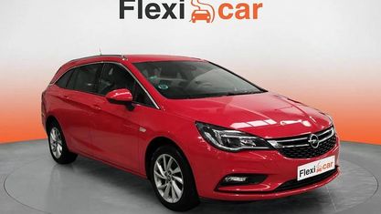 Używany Opel Astra Selective 111 KM (81 kW) 2019 Czerwony Kombi