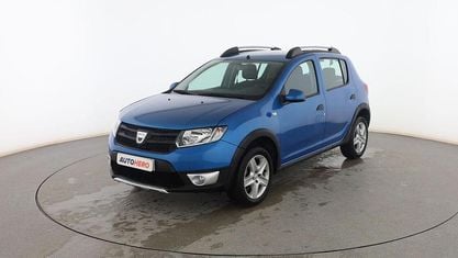 Usado Dacia Sandero Stepway 90 CV (66 kW) 2015 Gris Berlina