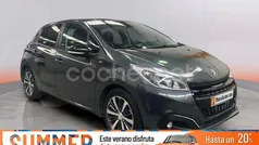 Gris / plata Usado 2017 Peugeot 208 Allure Utilitario | 8990 € (Precio justo)