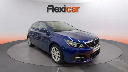 Usado Peugeot 308 Allure 131 CV (96 kW) 2018 Azul Berlina