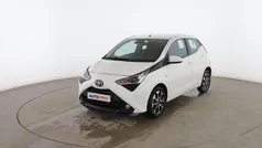 Blanco Usado 2019 Toyota Aygo X-play Utilitario | 13.899 € (Precio justo)