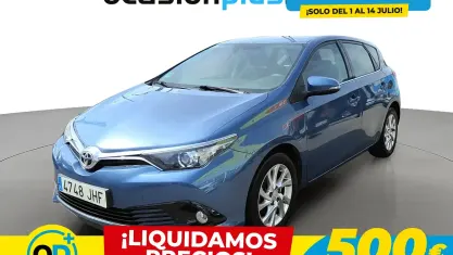Usado Toyota Auris Active 116 CV (85 kW) 2015 Azul Utilitario