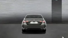 Gris Usado 2023 Mercedes E220 AMG line Berlina | 74.900 € (Precio justo)