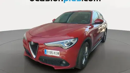 Usado Alfa Romeo Stelvio Super 180 CV (132 kW) 2018 Rojo SUV