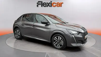 Usado Peugeot 208 Allure 101 CV (74 kW) 2023 Utilitario