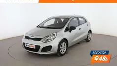 Gris Usado 2013 Kia Rio Berlina | 8099 € (Precio justo)