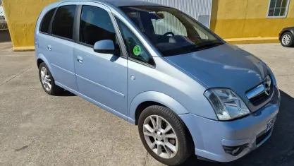 Usado Opel Meriva Cosmo 105 CV (77 kW) 2009 Azul Monovolumen