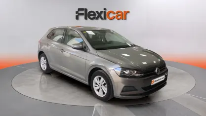 Usado VW Polo Advance 75 CV (55 kW) 2018 Gris Utilitario