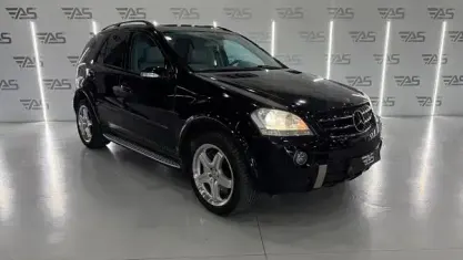 Usado Mercedes ML63 AMG AMG 510 CV (375 kW) 2006 Azul SUV