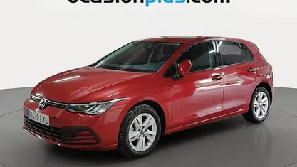 Rojo Usado 2022 VW Golf VIII Life Utilitario | 20.810 € (Precio justo)