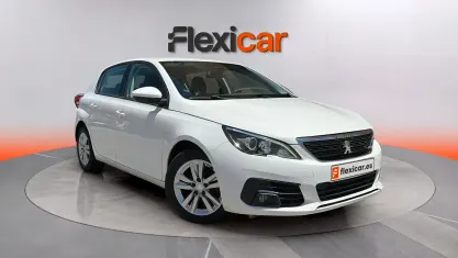 Usado Peugeot 308 Active 100 HP (73 kW) 2020 Branco Sedan