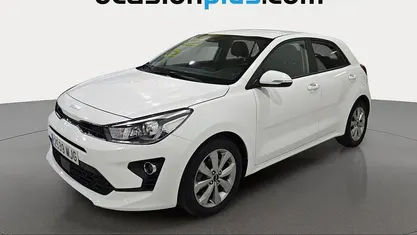 Blanco Usado 2023 Kia Rio Utilitario | 13.864 € (Buen precio)