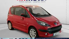 Rojo Usado 2007 Peugeot 1007 Utilitario | 3990 € (Precio justo)