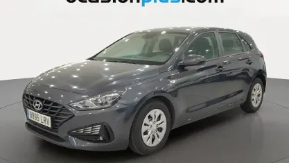 Usado Hyundai i30 120 CV (88 kW) 2021 Gris Utilitario