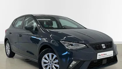 Usado Seat Ibiza Style 80 CV (58 kW) 2025 Azul Berlina