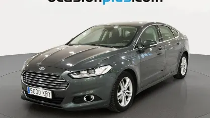 Usado Ford Mondeo Titanium 160 CV (117 kW) 2017 Gris Berlina