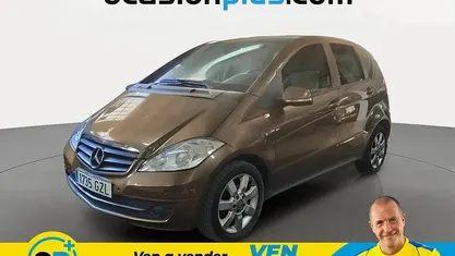 Używany Mercedes A180 109 KM (80 kW) 2010 Brązowy Hatchback