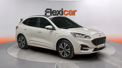 Usado Ford Kuga ST-Line 190 CV (139 kW) 2021 Blanco SUV